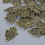 Colgante 'Hamsa', diámetro 21 × 15 mm, diámetro del agujero 1,7 mm, empaque 24 uds ±, color bronce