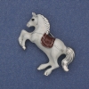 Broche-colgante «Caballo» esmalte blanco y metal plateado 44×27 mm+