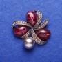 Broche «Trío Violeta» plateado 6x6 cm