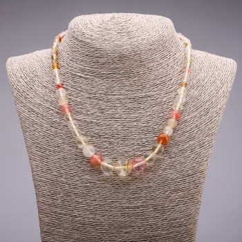 Collar de calcedonia con bolas en aumento, diámetro 6–14 mm, longitud 45 cm