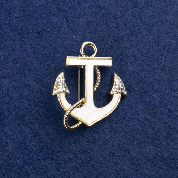 Broche Ancla de metal dorado, madreperla y strass 30×28 mm +