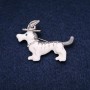 Broche de Teckel con sombrero, metal plateado, 33×47 mm +