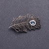 Broche «Pluma Plateada» color metal plateado 5×2,5 cm