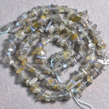Cuentas de labradorita en chips en hilo, diámetro 4x2 mm, 3 mm ±, longitud 40 cm ±